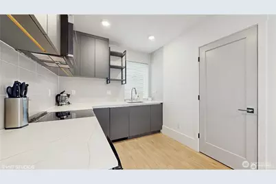 1300 E Remington Court #B, Seattle, WA 98122 - Photo 20