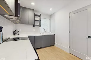1300 E Remington Ct, Seattle, WA 98122 - Photo 20