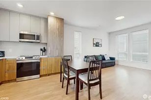 1300 E Remington Ct, Seattle, WA 98122 - Photo 8