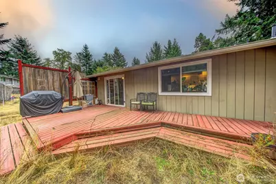 207 Seattle Street W, Rainier, WA 98576 - Photo 34