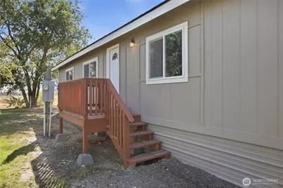 4000 Longview Street NE #96, Moses Lake, WA 98837 - Photo 4