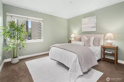 215 20th Avenue E #204, Seattle, WA 98112 - Photo 16