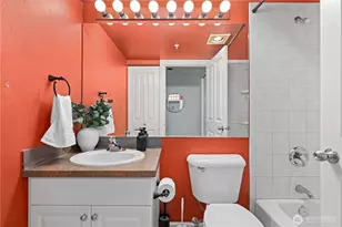 215 20th Ave E, Seattle, WA 98112 - Photo 18