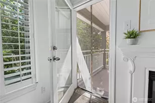 215 20th Ave E, Seattle, WA 98112 - Photo 22
