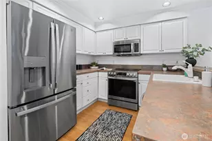 215 20th Ave E, Seattle, WA 98112 - Photo 6
