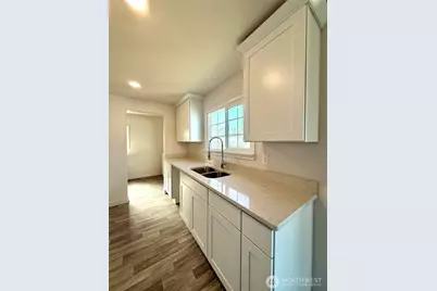 1304 5th Street, Cosmopolis, WA 98537 - Photo 6