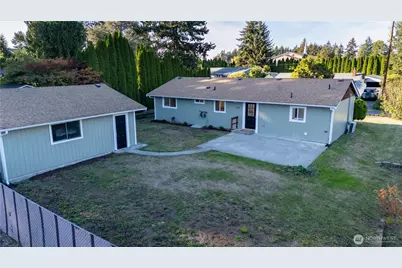 10622 10th Street Ct E, Edgewood, WA 98372 - Photo 2