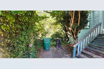 1016 NE 69th Street, Seattle, WA 98115 - Photo 2