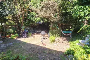 1016 NE 69th St, Seattle, WA 98115 - Photo 22