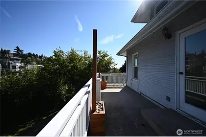 1953 10th Avenue W, Seattle, WA 98119 - Photo 12