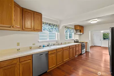 4724 S Findlay Street #A, Seattle, WA 98118 - Photo 10