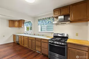 4724 S Findlay St, Seattle, WA 98118 - Photo 8