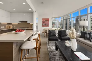 588 Bell St, Seattle, WA 98121 - Photo 6