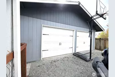 704 Kansas Street SW, Orting, WA 98360 - Photo 4
