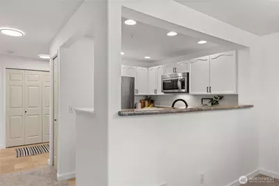 1628 118th Avenue SE #F217, Bellevue, WA 98005 - Photo 12