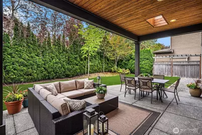 25831 SE 30th Street, Sammamish, WA 98075 - Photo 2