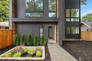 8542 Interlake Ave N, Seattle, WA 98103 - Photo 2