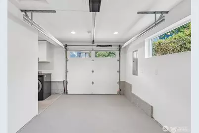 12038 N Park Avenue N, Seattle, WA 98133 - Photo 24
