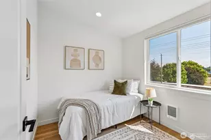 12038 N Park Ave N, Seattle, WA 98133 - Photo 18
