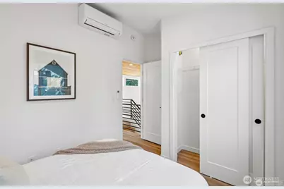 12038 N Park Avenue N, Seattle, WA 98133 - Photo 22
