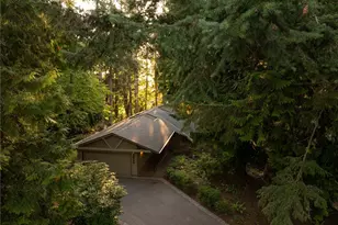 18710 88th Ave W, Edmonds, WA 98026 - Photo 34