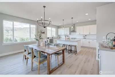 1580 S Kelvin Court, East Wenatchee, WA 98802 - Photo 4
