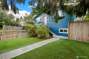 6842 25th Ave NE, Seattle, WA 98115 - Photo 2