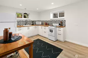 6842 25th Ave NE, Seattle, WA 98115 - Photo 24