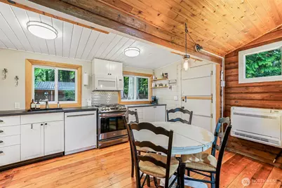 3319 Walnut Court, Camano Island, WA 98282 - Photo 8