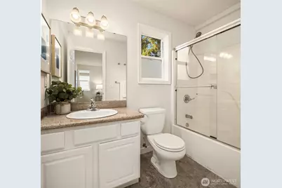 14032 Wayne Place N, Seattle, WA 98133 - Photo 12