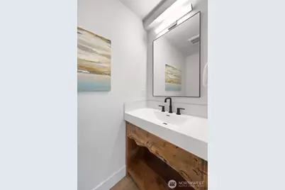 5947 41st Avenue SW #B, Seattle, WA 98136 - Photo 8