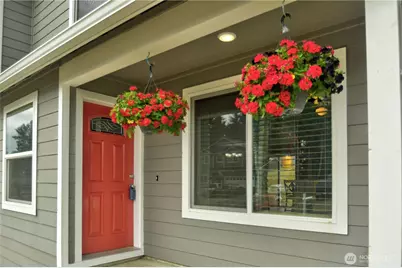 308 Middleton Court SE, Rainier, WA 98576 - Photo 4