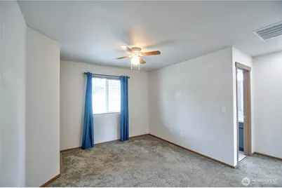 308 Middleton Court SE, Rainier, WA 98576 - Photo 14