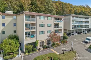 10203 47th Ave SW, Seattle, WA 98146 - Photo 2