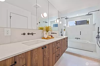 3020 NE 95th Street, Seattle, WA 98115 - Photo 18