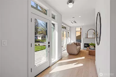3020 NE 95th Street, Seattle, WA 98115 - Photo 4