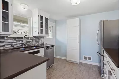 7548 28th Avenue NW, Seattle, WA 98117 - Photo 8