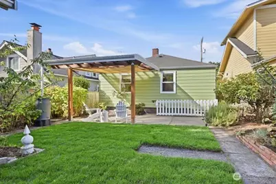 7548 28th Avenue NW, Seattle, WA 98117 - Photo 2