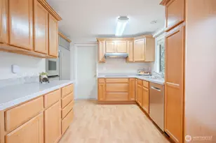 19507 55th Ave NE, Lake Forest Park, WA 98155 - Photo 6