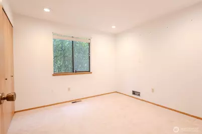19507 55th Ave NE, Lake Forest Park, WA 98155 - Photo 14
