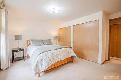 19507 55th Ave NE, Lake Forest Park, WA 98155 - Photo 10