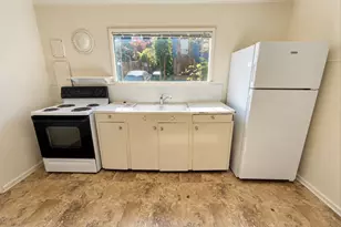 1717 E Thomas St, Seattle, WA 98112 - Photo 6