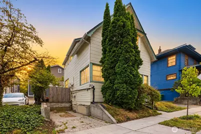 1717 E Thomas Street, Seattle, WA 98112 - Photo 2