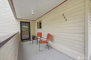 8516 196th Street SW, Edmonds, WA 98026 - Photo 2