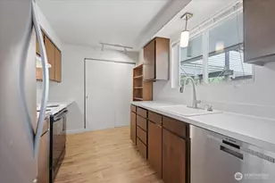 8516 196th Street SW, Edmonds, WA 98026 - Photo 8