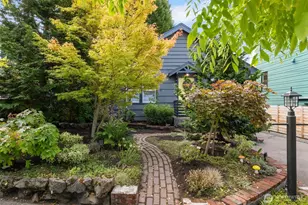 3753 SW Austin St, Seattle, WA 98126 - Photo 2