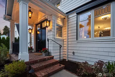 3326 43rd Avenue NE, Seattle, WA 98105 - Photo 2