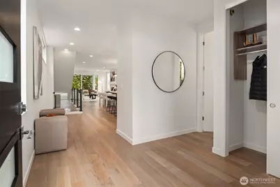 5447 21st Avenue SW, Seattle, WA 98106 - Photo 2