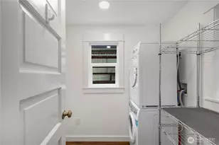 2211 E Olive St, Seattle, WA 98122 - Photo 16