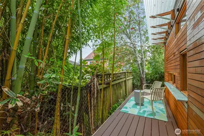 2211 E Olive Street, Seattle, WA 98122 - Photo 30